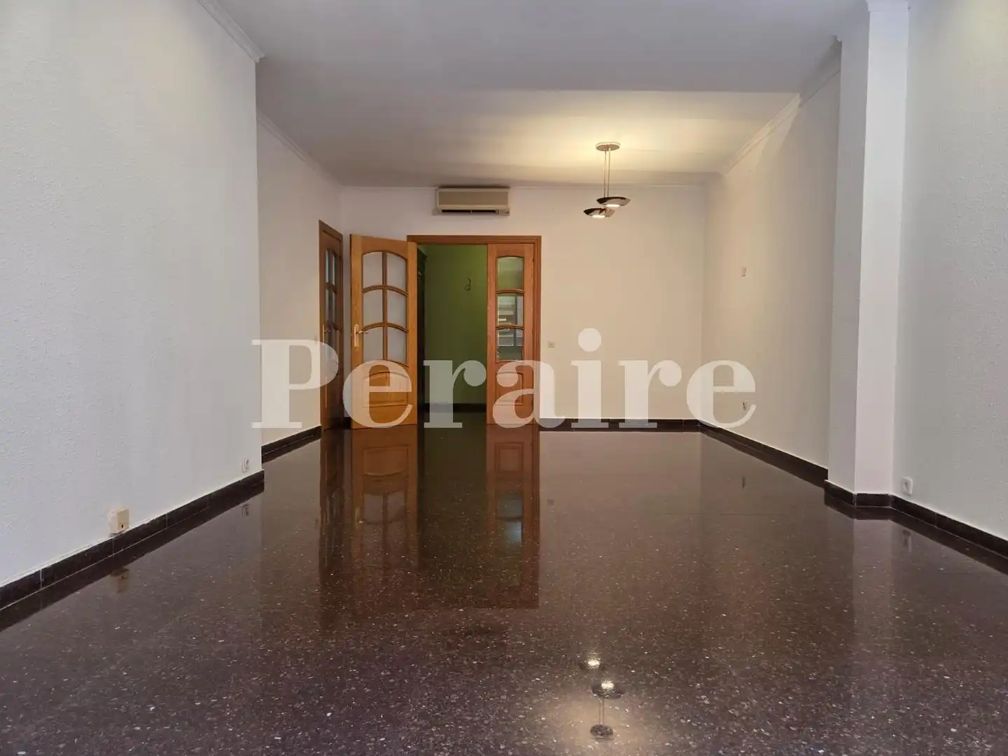 Piso de alquiler en TRAVESSERA DE DALT, 56, La Salut