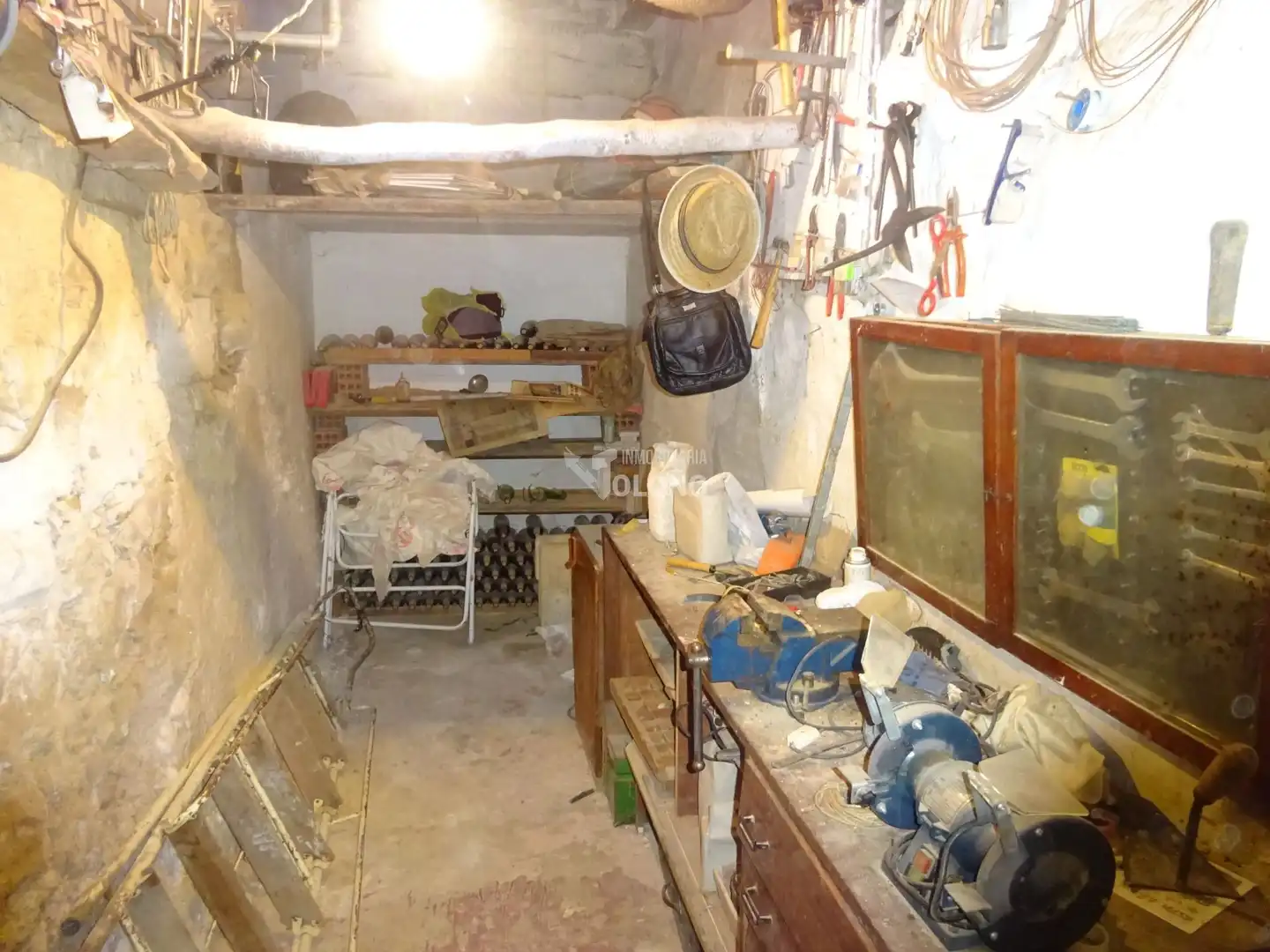 Houses for sale in Leza  with Storage room and Furnished