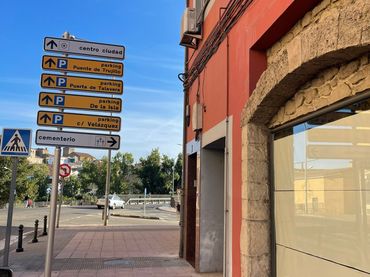 Local comercial en alquiler en Avenida de España 3