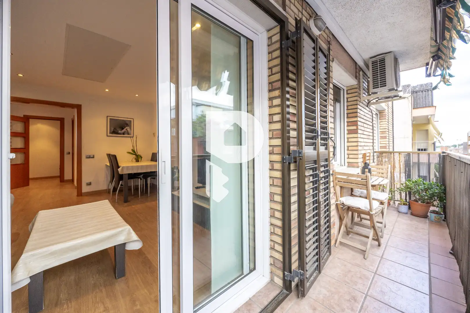 Terrasse von Wohnung zum Verkauf in Sant Vicenç Dels Horts mit Klimaanlage, Heizung und Parkett