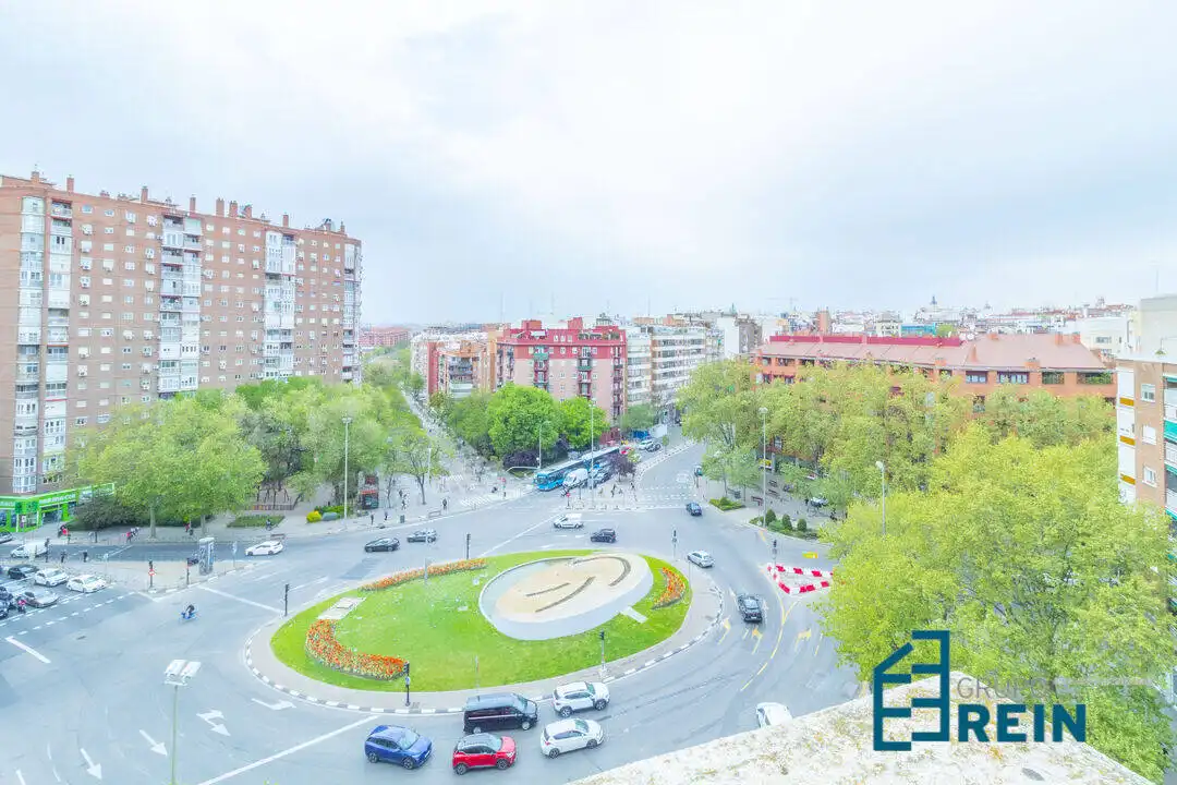 Vista exterior de Pis en venda en  Madrid Capital amb Aire condicionat, Calefacció i Terrassa