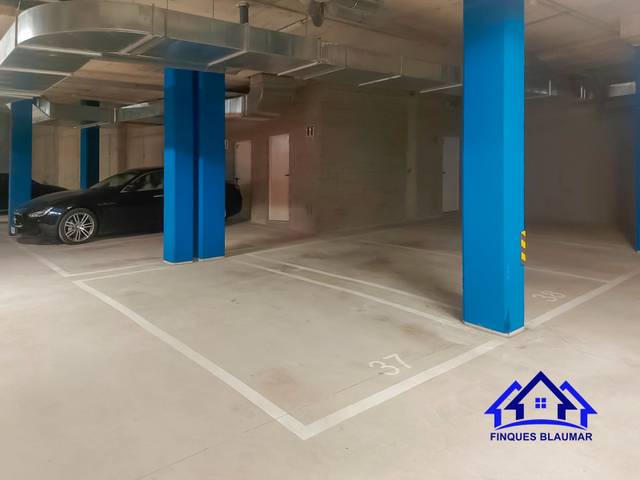 Garaje en Venta en Urbanitzacions