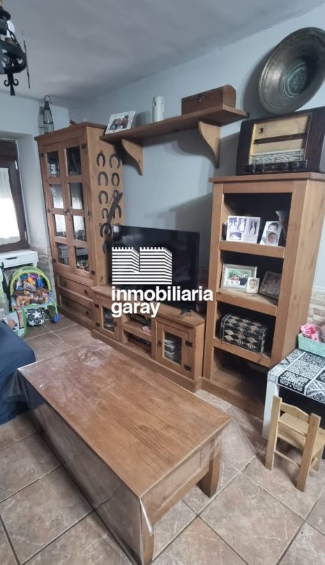 Sala d'estar de Casa adosada en venda en Merindad de Valdivielso amb Calefacció i Terrassa