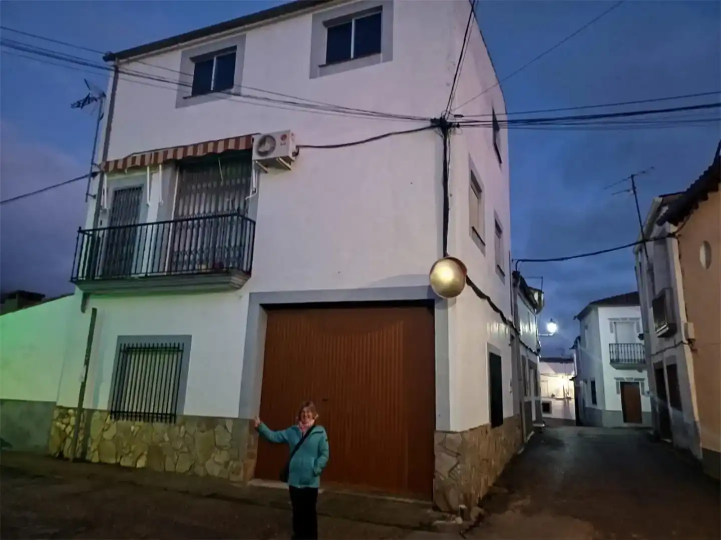 Vista exterior de Piso en venta en Arroyomolinos (Cáceres)