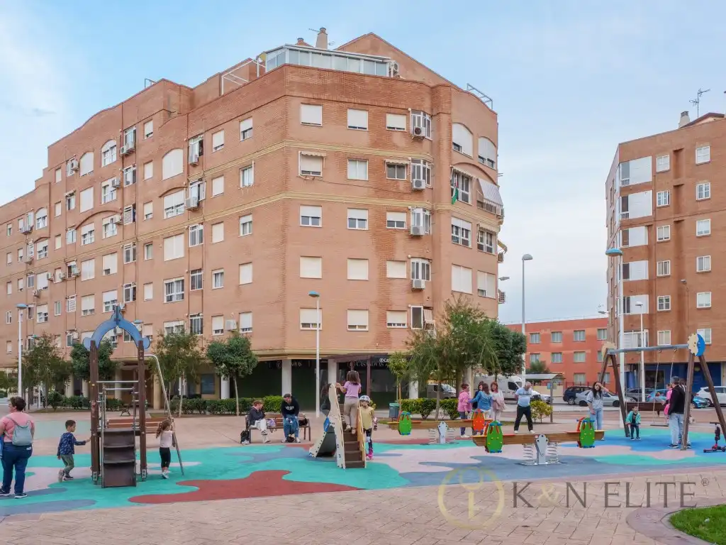 Vista exterior de Pis en venda en Sagunto / Sagunt amb Aire condicionat