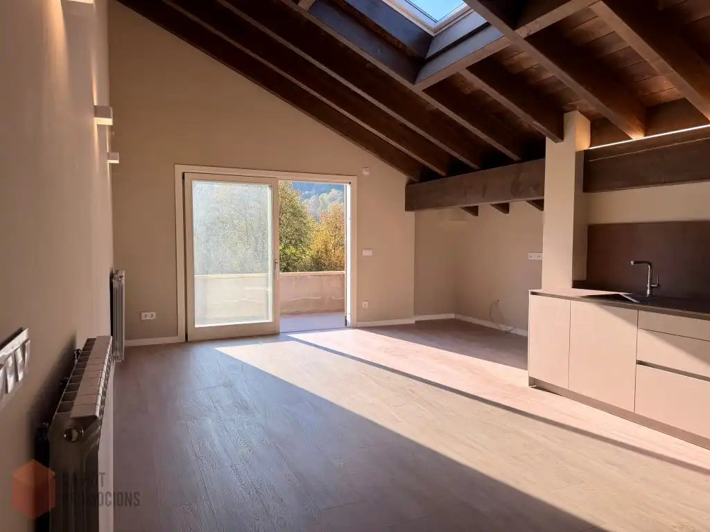 Wohnzimmer von Dachboden zum Verkauf in Camprodon