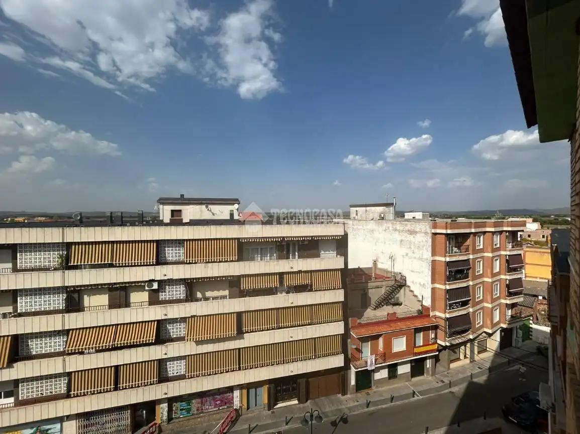 Außenansicht von Wohnung zum Verkauf in Argamasilla de Calatrava mit Klimaanlage, Heizung und Terrasse