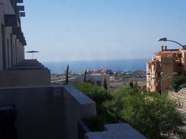 Pis amb piscina en venda a Riviera del Sol