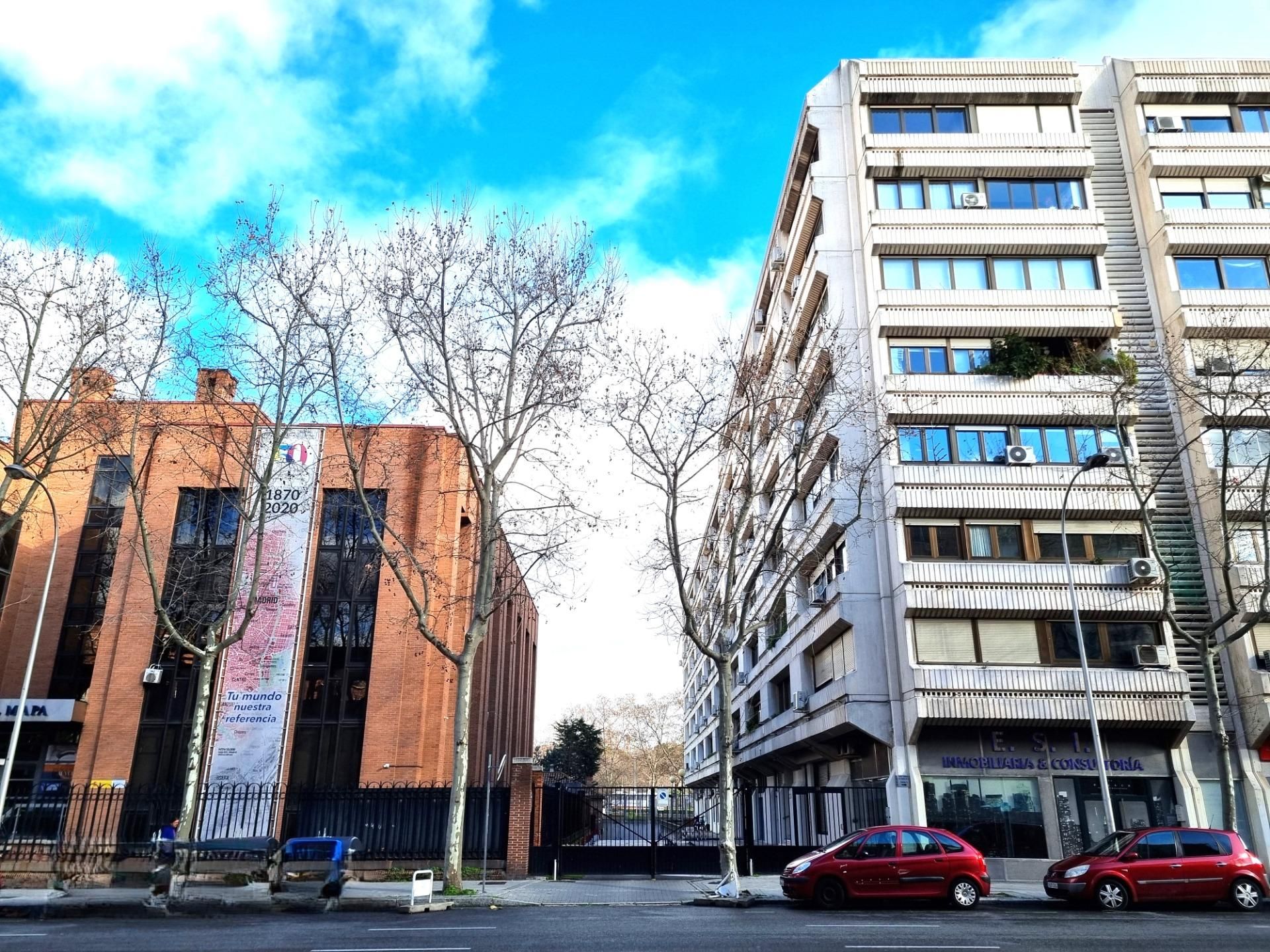 Exterior view of Garage for sale in  Madrid Capital