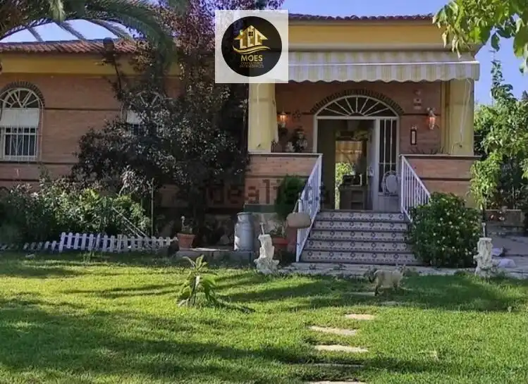 Detached house with terrace for sale in San Gonzalo