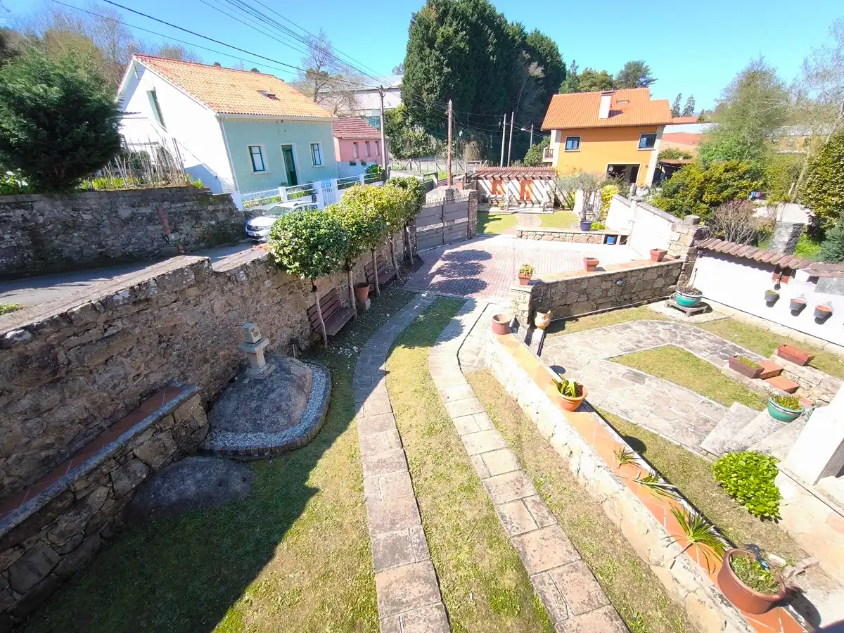 Jardín de Casa o chalet en venta en Vilagarcía de Arousa con Calefacción, Jardín privado y Parquet