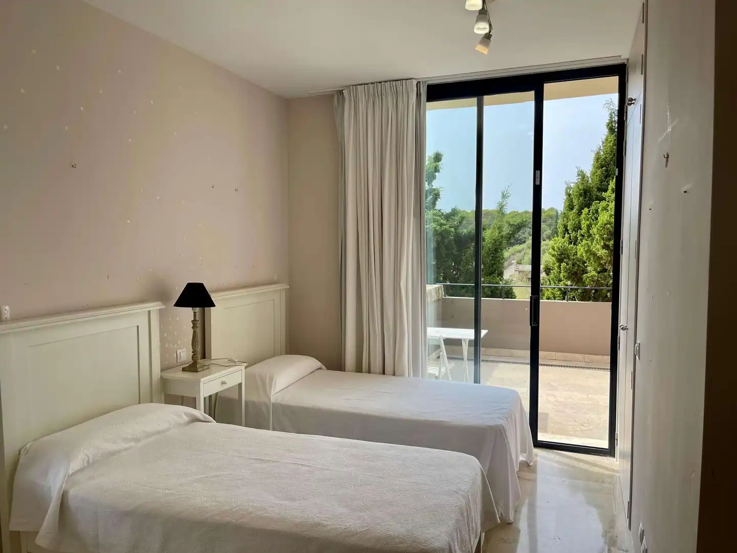 Habitación de Piso de alquiler en Son Servera con Aire acondicionado, Terraza y Amueblado