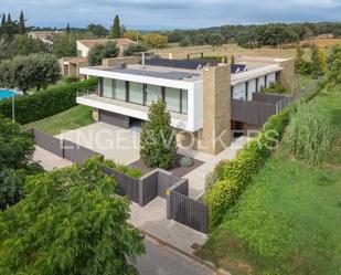 Vista exterior de Casa o xalet de lloguer en Llambilles amb Aire condicionat, Piscina i Balcó