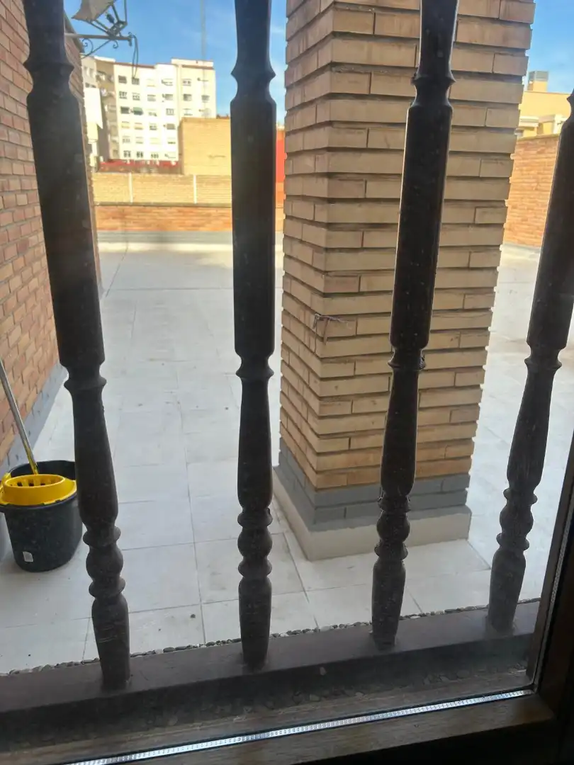 Terrassa de Pis de lloguer en Zaragoza amb Calefacció, Parquet i Moblat