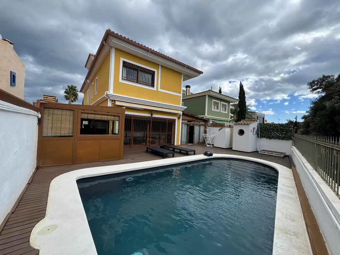 Piscina de Casa o chalet en venta en Alicante / Alacant con Aire acondicionado, Calefacción y Jardín privado
