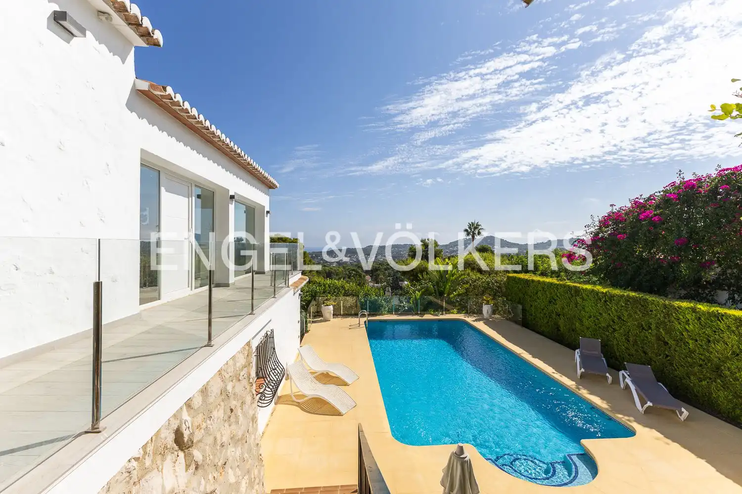 Vista exterior de Casa o xalet en venda en Jávea / Xàbia amb Aire condicionat, Calefacció i Jardí privat