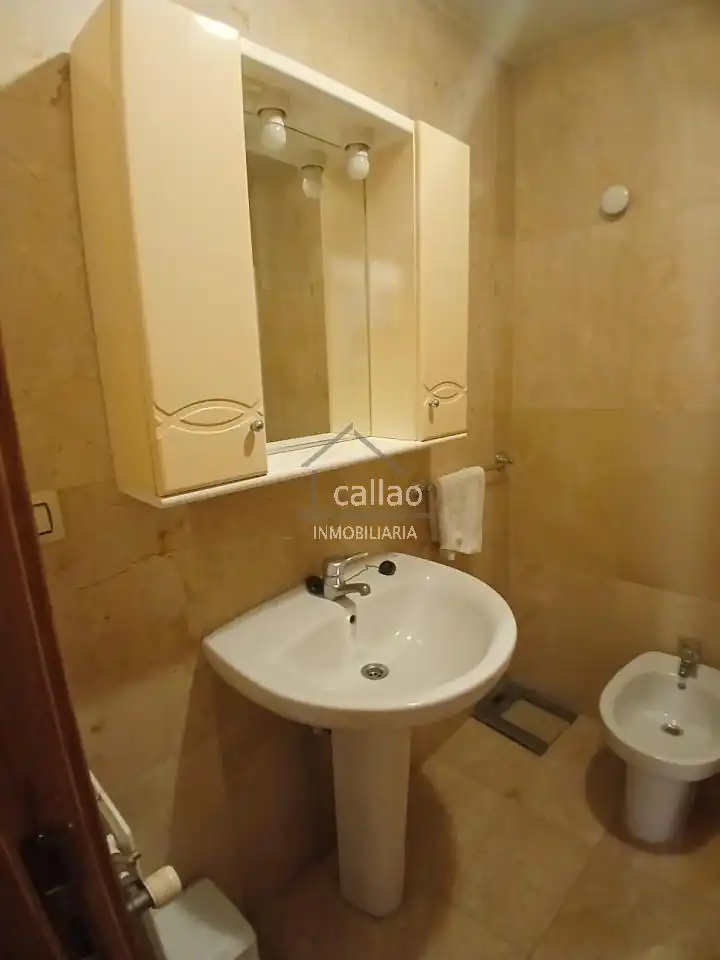 Wohnung zur Miete in Esteiro