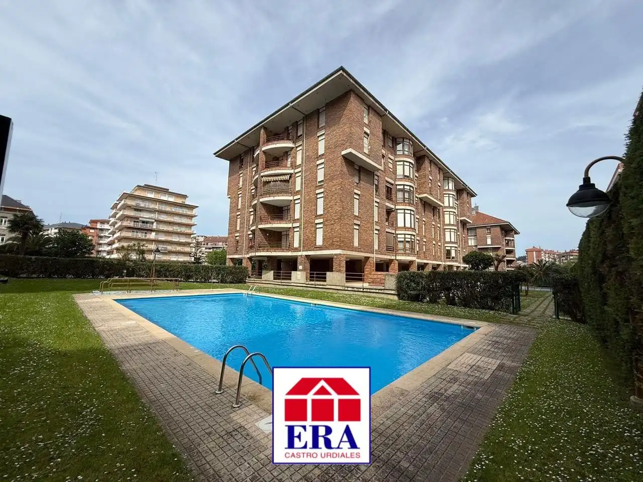 Exterior view of Flat for sale in Castro-Urdiales  with Heating, Parquet flooring and Community pool