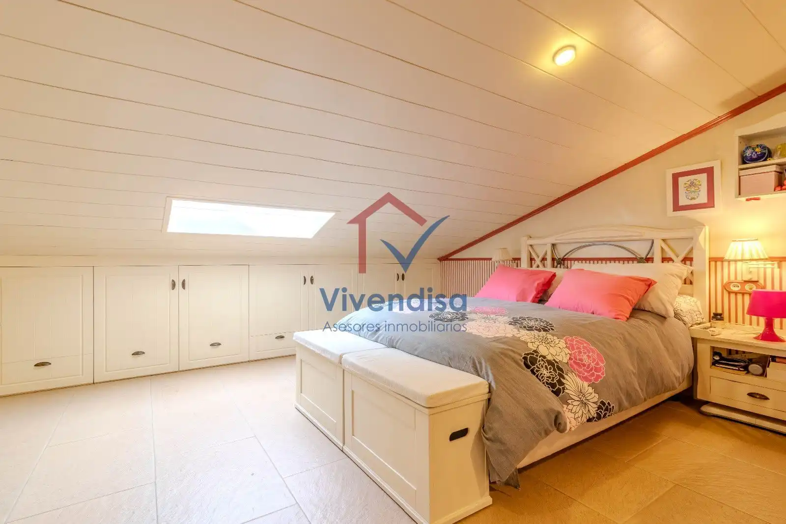 Habitación de Casa adosada en venta en Cabanillas del Campo con Terraza y Piscina