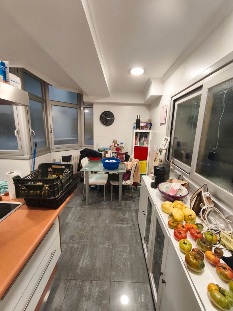 Cuina de Pis en venda en Ourense Capital  amb Calefacció, Parquet i Traster