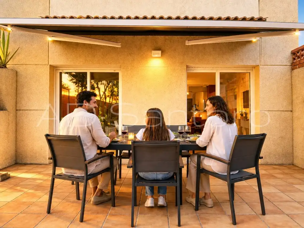 Terrassa de Casa adosada en venda en Vilanova i la Geltrú