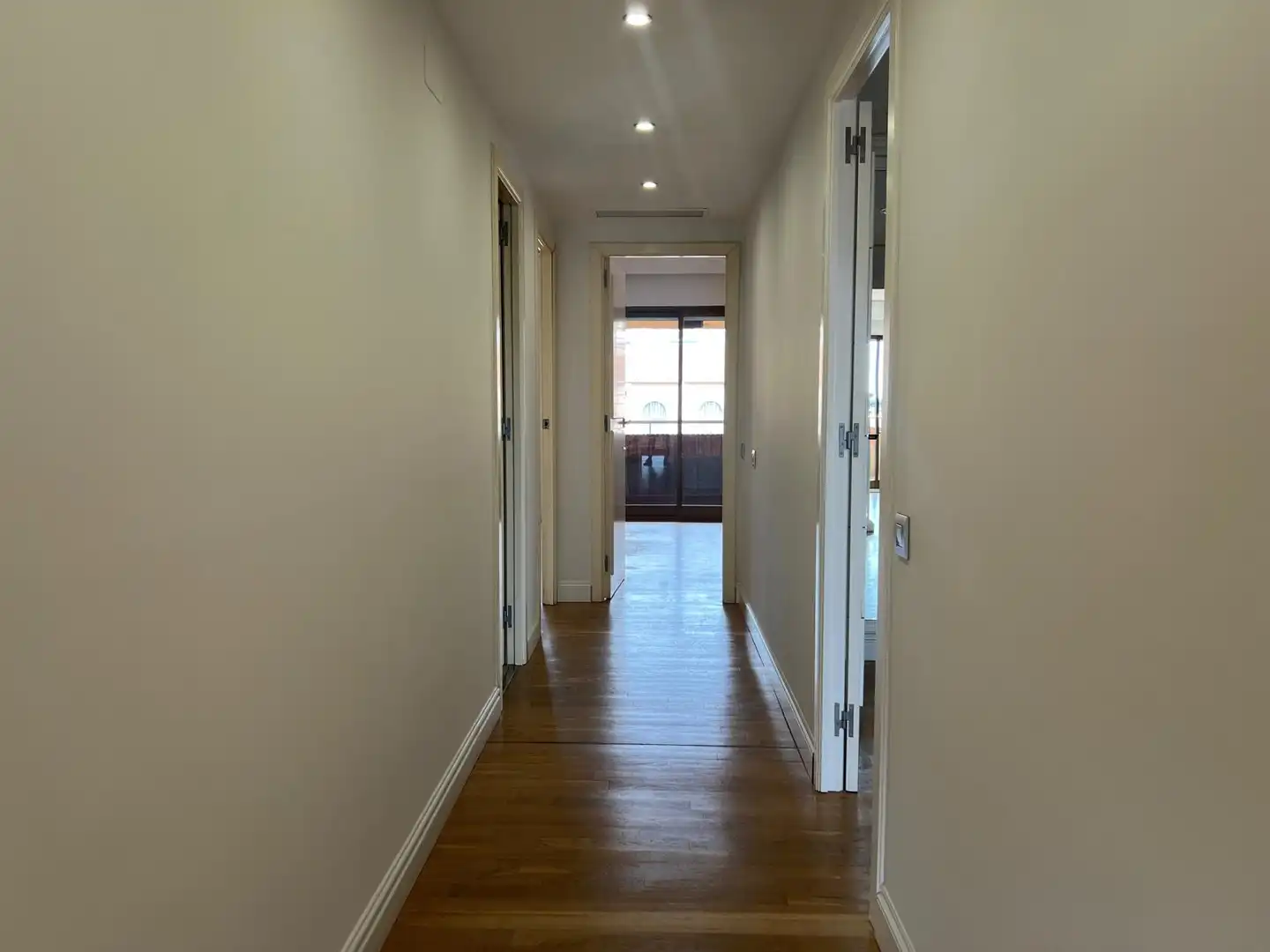 Flat for rent in Barcelona  with Air Conditioner, Heating and Private garden