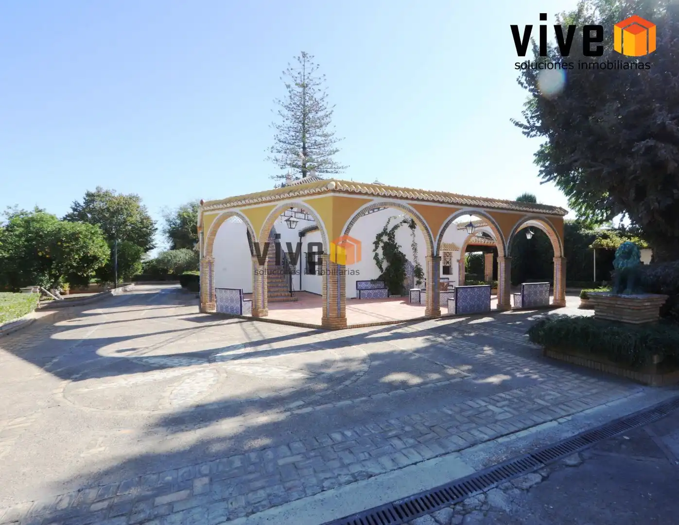 Exterior view of Houses for sale in Espartinas  with Air Conditioner, Heating and Terrace