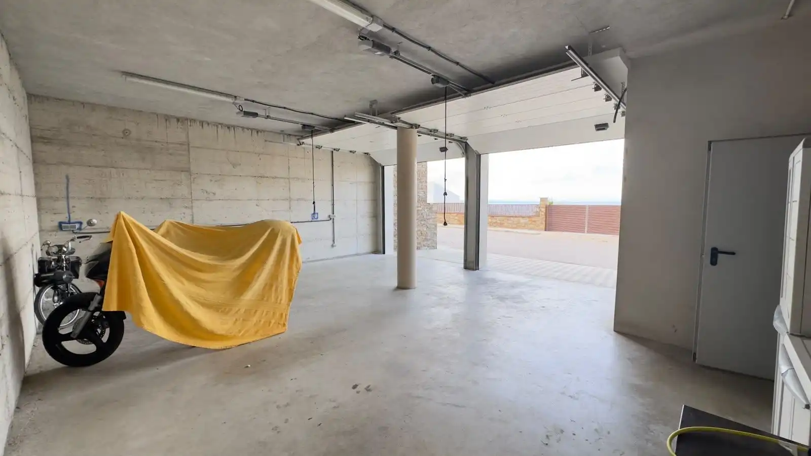Houses for sale in Almadrava - Canyelles - Puig-Rom