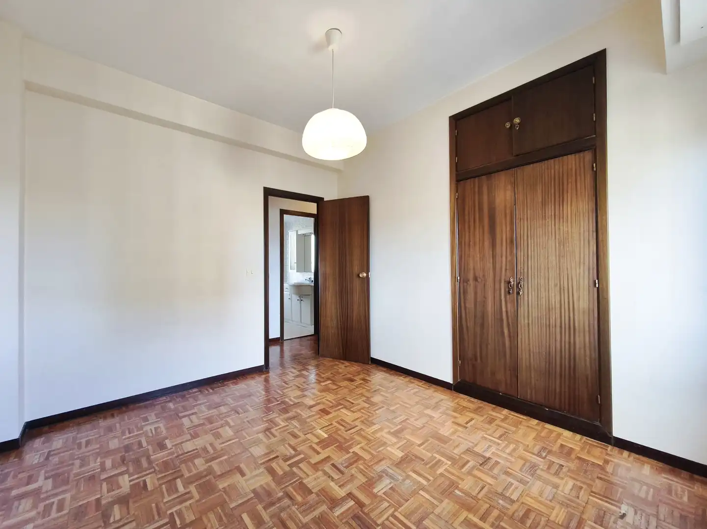 Habitación de Piso en venta en  Logroño con Calefacción, Terraza y Balcón