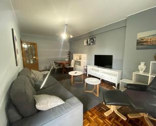 Living room of Flat to rent in Vigo   with Parquet flooring and Terrace