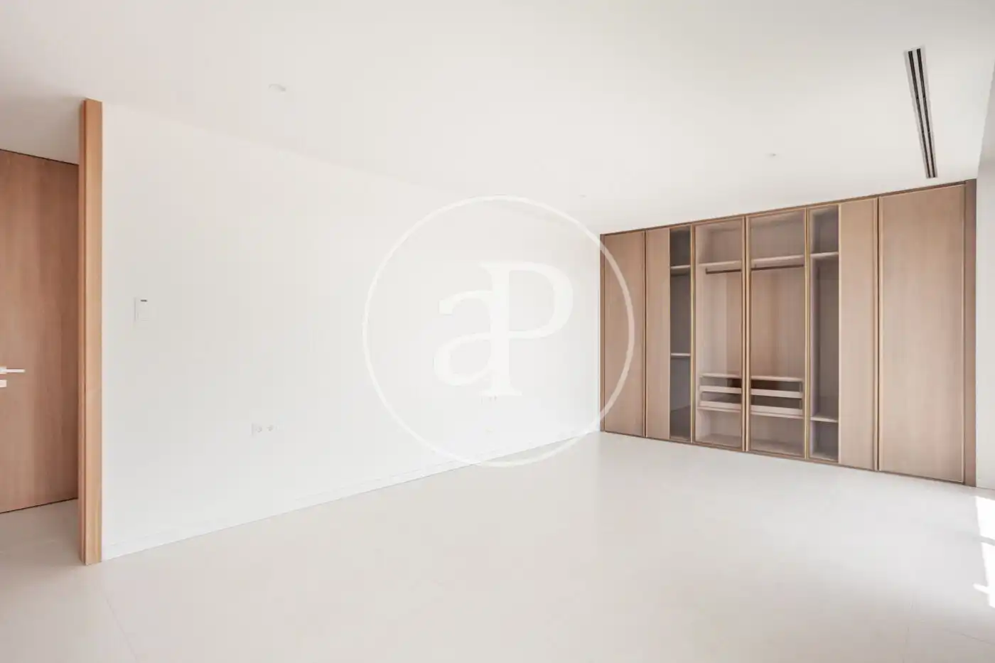 Bedroom of Flat for rent in Pozuelo de Alarcón  with Air Conditioner, Heating and Private garden