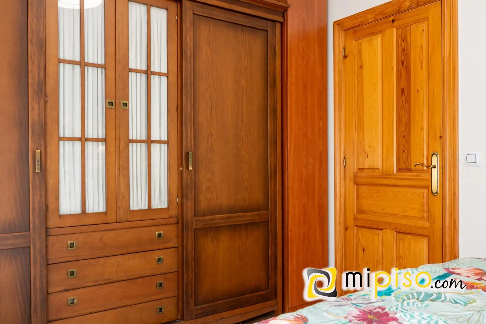 Habitación de Casa o chalet en venta en Laredo con Calefacción y Jardín privado