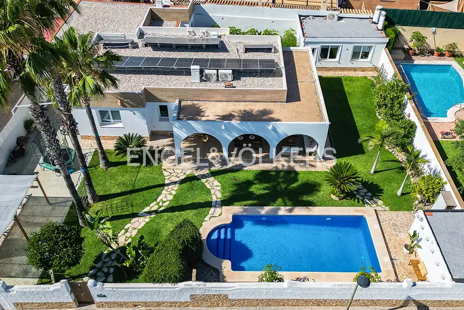 Vista exterior de Casa o chalet en venta en Sant Joan d'Alacant con Aire acondicionado, Calefacción y Jardín privado