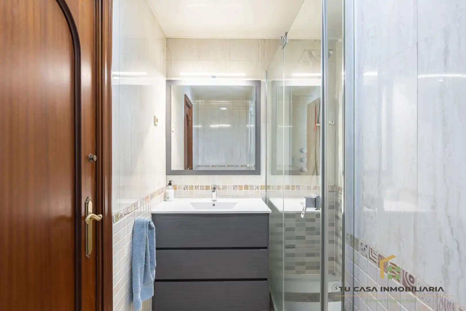 Badezimmer von Wohnung zum Verkauf in Badalona mit Klimaanlage, Heizung und Möbliert