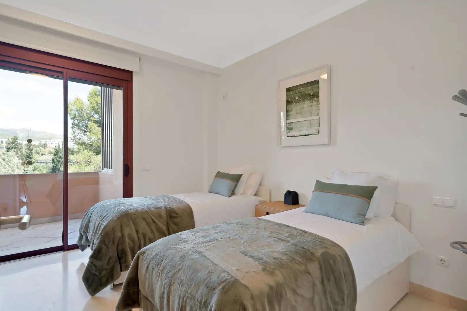 Dormitori de Apartament en venda en Marbella amb Aire condicionat, Calefacció i Jardí privat