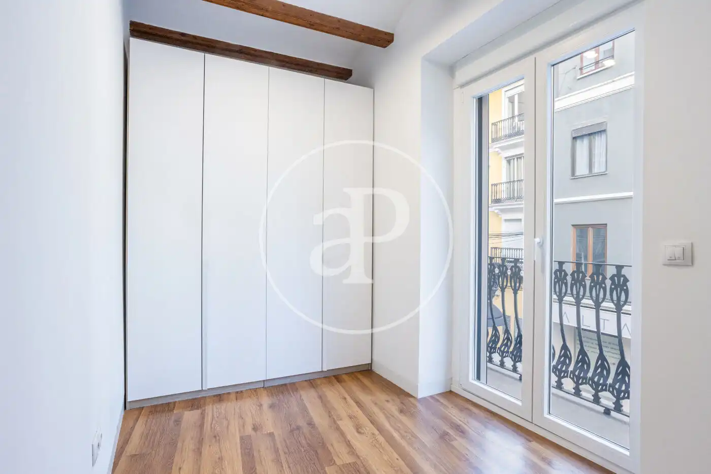 Habitación de Piso de alquiler en Valencia con Aire acondicionado, Calefacción y Amueblado