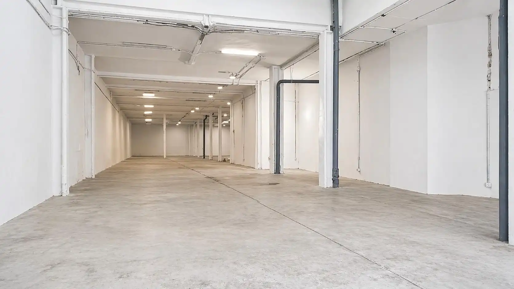Nau industrial de lloguer a Calle de Fundidores, Los Olivos - Los Ángeles