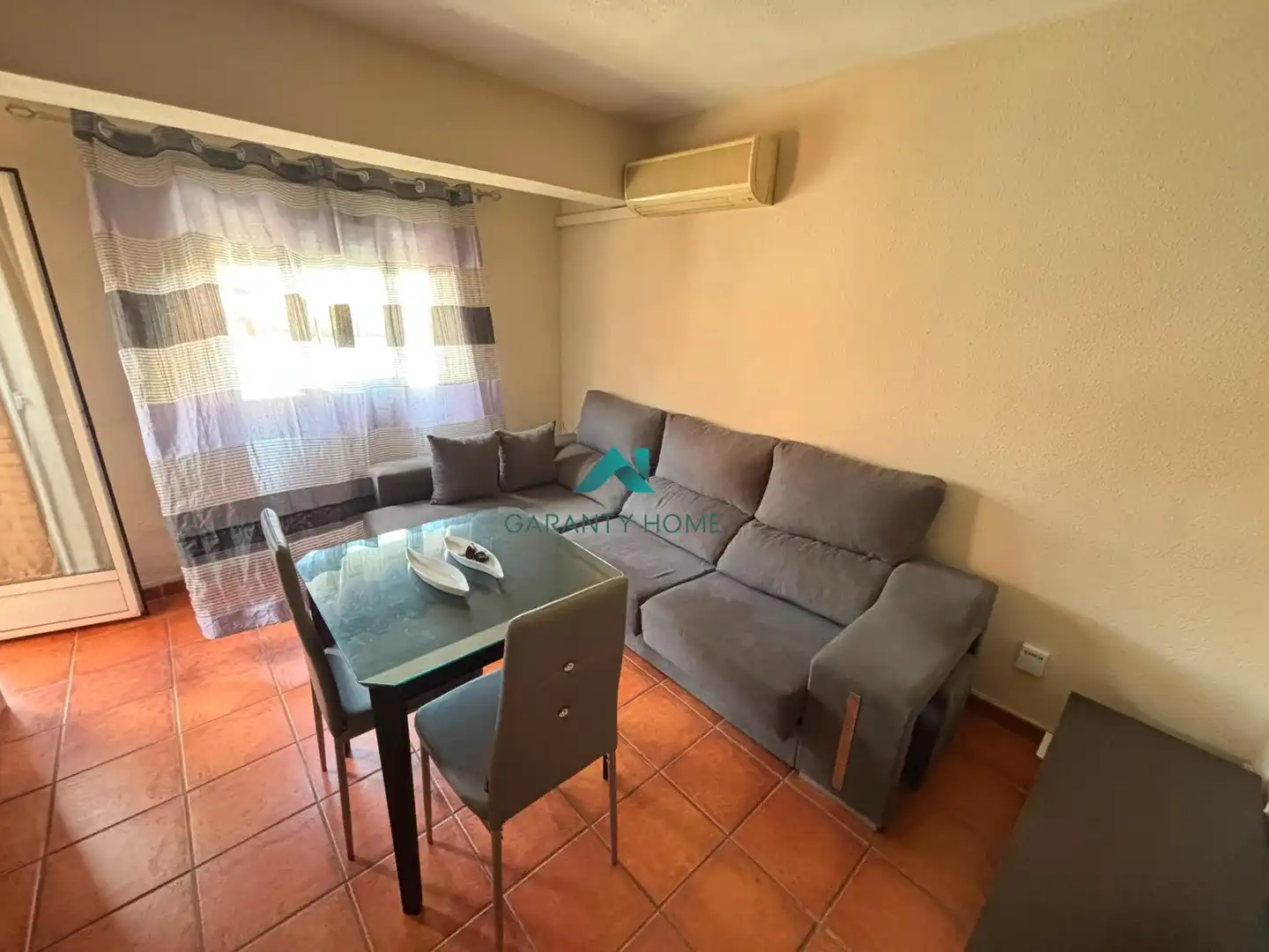 Living room of Flat for rent in Jaén  with Air Conditioner, Terrace and Furnished
