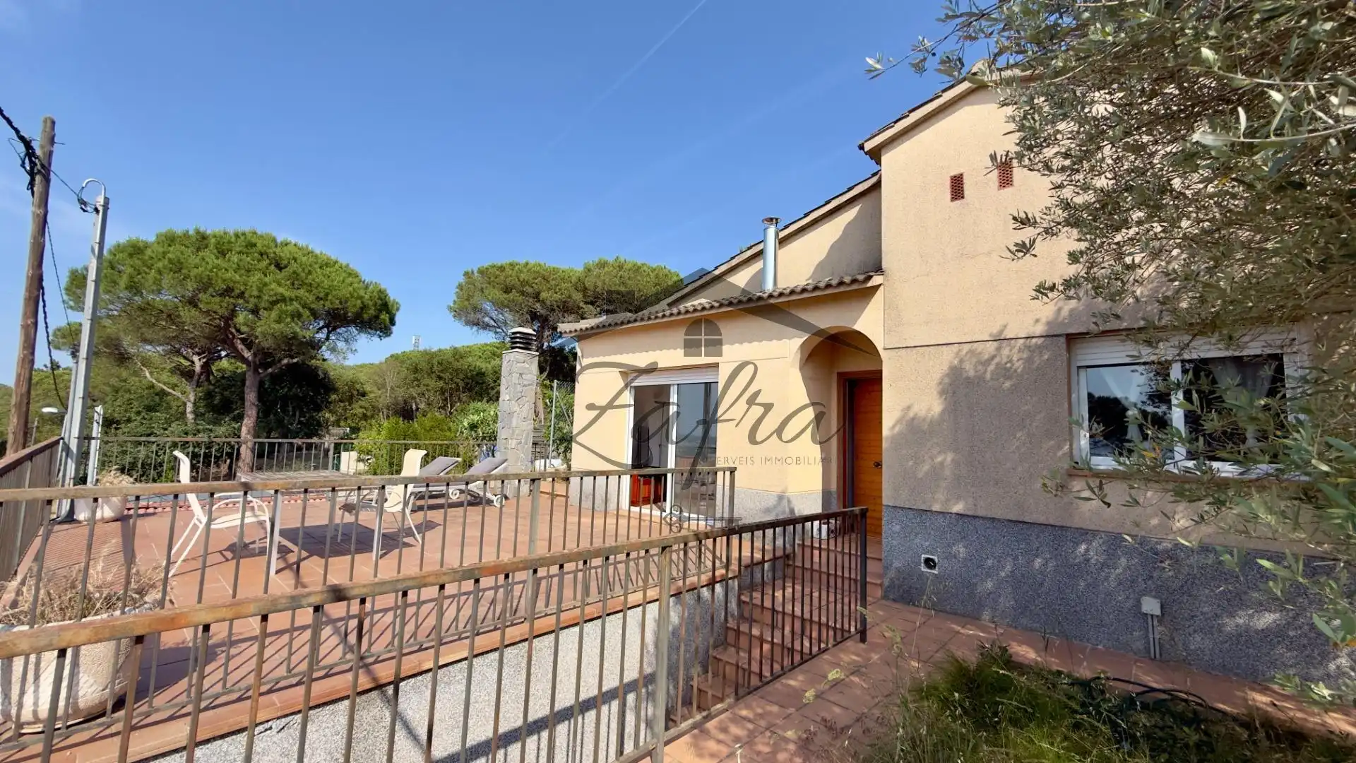 Vista exterior de Casa o xalet en venda en Vidreres amb Aire condicionat, Calefacció i Jardí privat