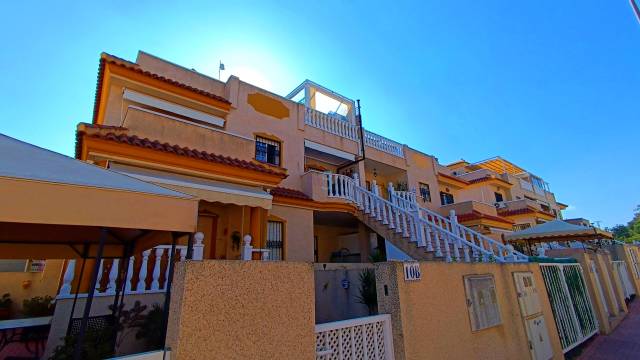 Piso en Venta en Carrer Bernat de Cruilles A en El Edén