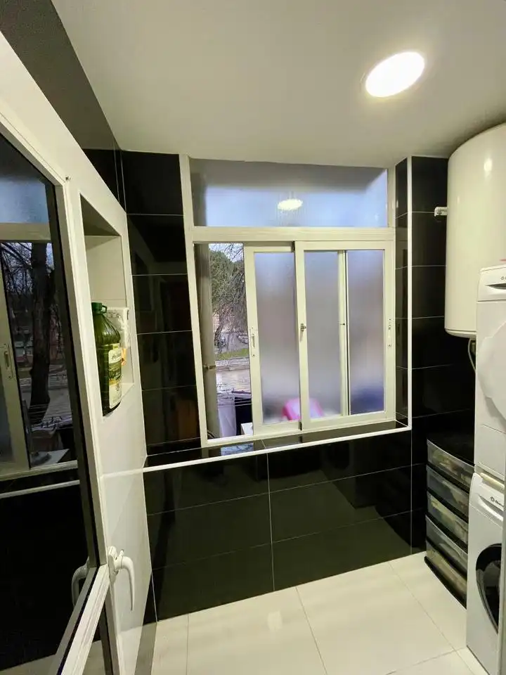 Baño de Piso en venta en Alcalá de Henares con Aire acondicionado, Calefacción y Terraza