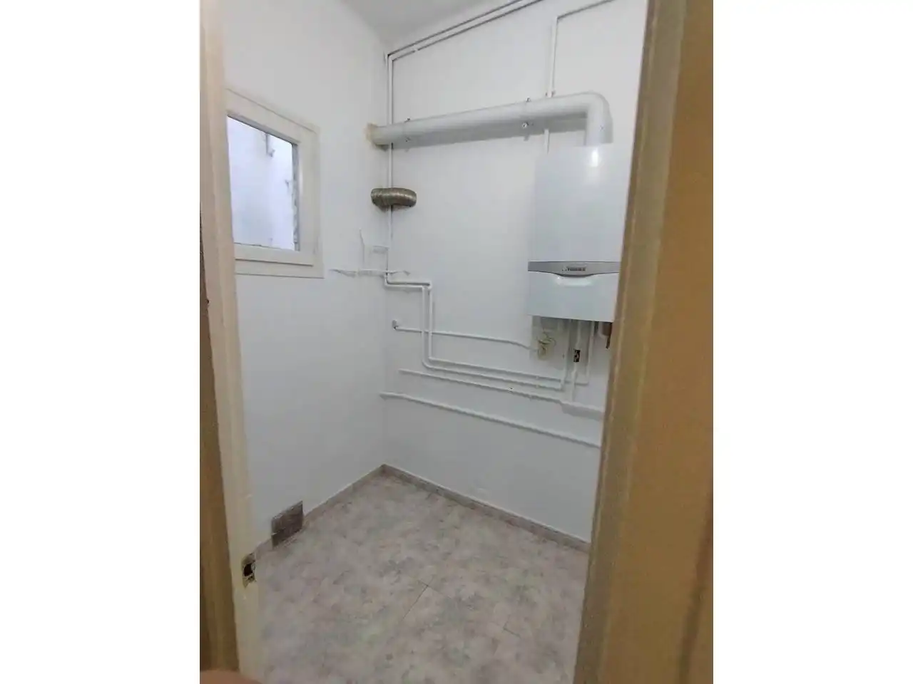 Piso en venta en Girona con Aire acondicionado, Calefacción y Balcón