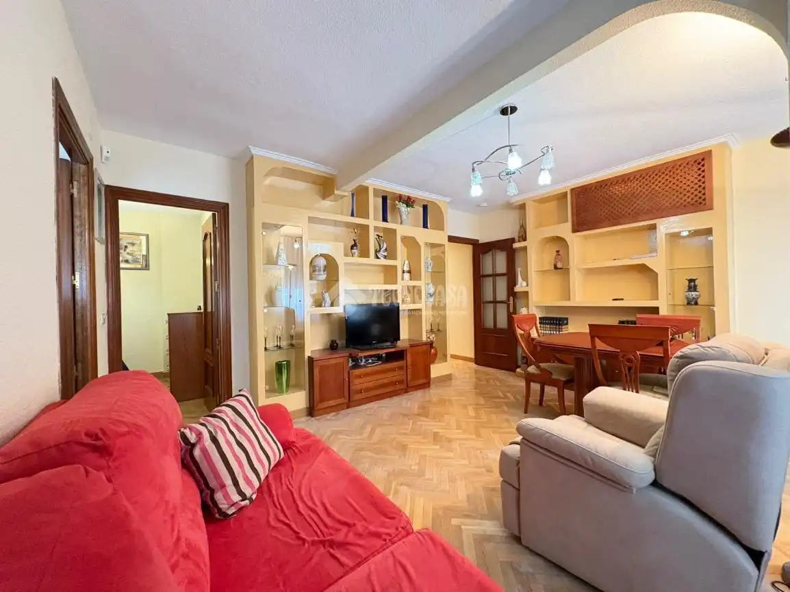 Piso en venta en Juan de la Cierva