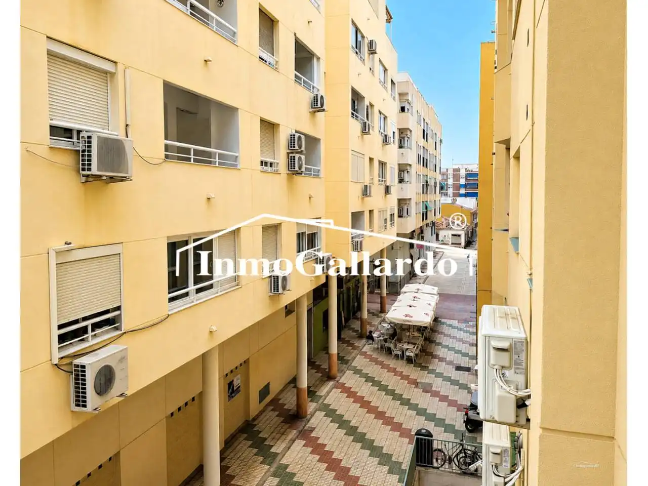 Außenansicht von Wohnung zur Miete in Rincón de la Victoria mit Balkon