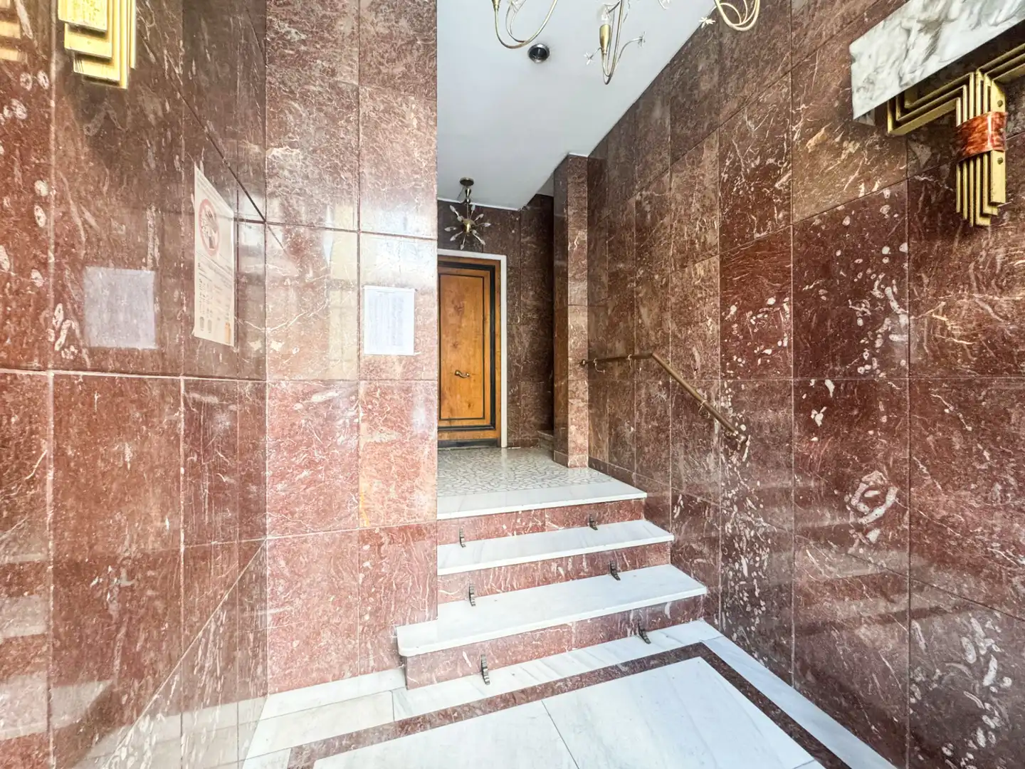 Flat for sale in Madrid  with Air Conditioner and Balcony