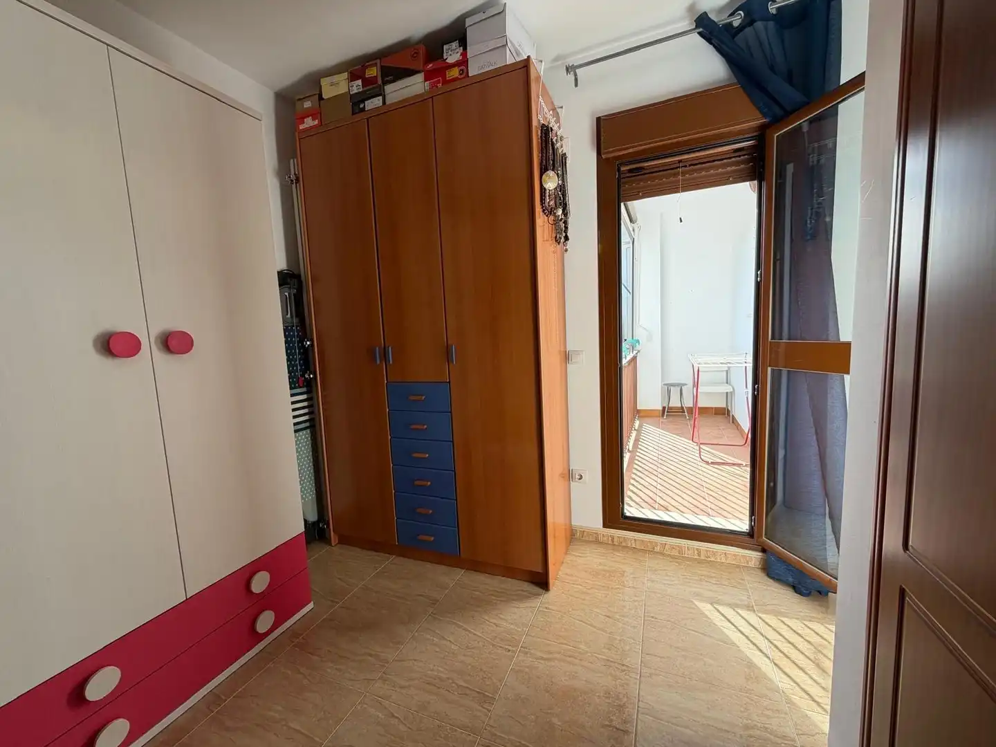 Adossat amb terrassa en venda a Calle ASOCIACION MUJERES ATENEA 18, imagen 35
