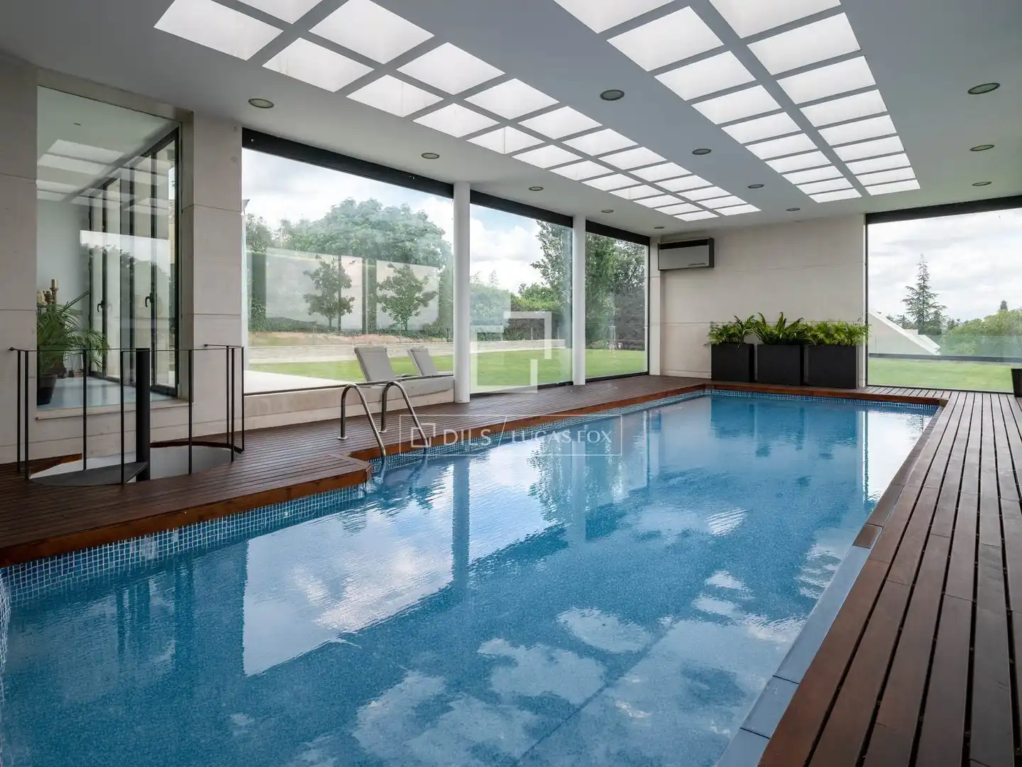Villa mit Pool zum Verkauf in Urbanización La Moraleja, imagen 13