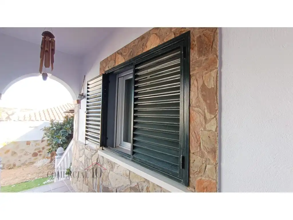 Vista exterior de Casa o xalet en venda en Badajoz