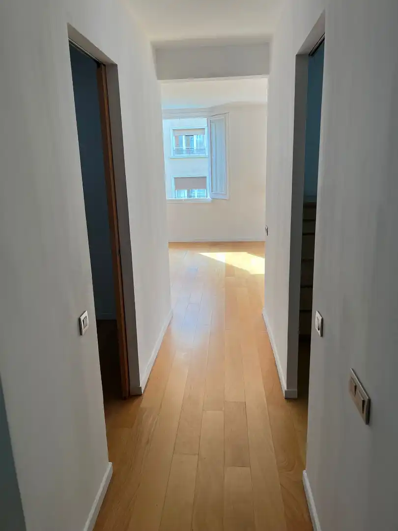 Piso en venta en Barcelona con Horno, Lavadora y Microondas