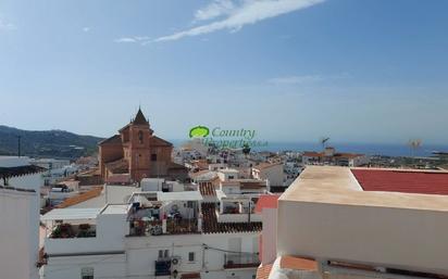 Vista exterior de Casa o xalet en venda en Torrox amb Terrassa